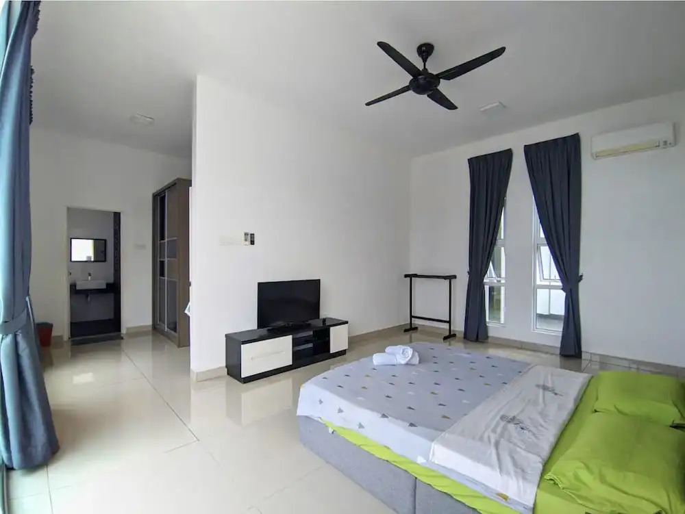 Hom Villa 16-25 pax
