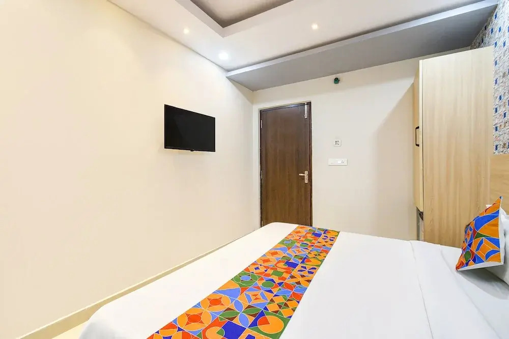 Fabhotel The Botanica
