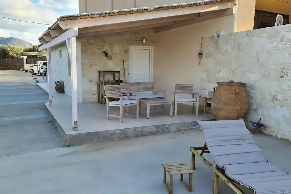 Zoi's SeaView House