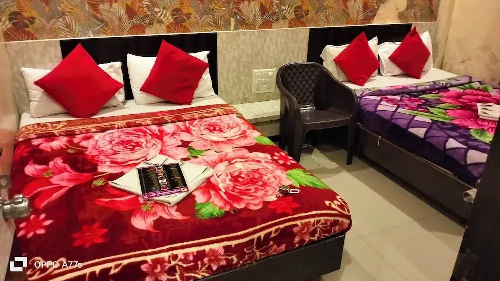 Hotel Palkhi