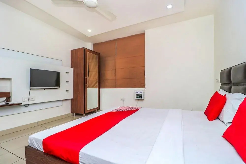 Oyo 31023 Hotel Sartaj