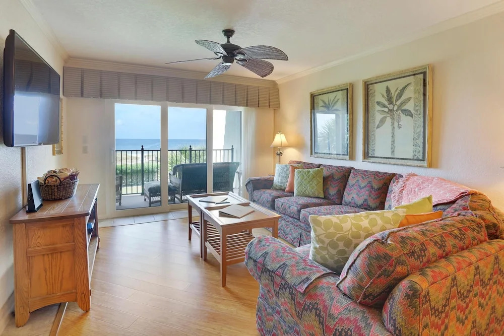 Land's End 304 Building 7 Beachfront / Lovely Updates