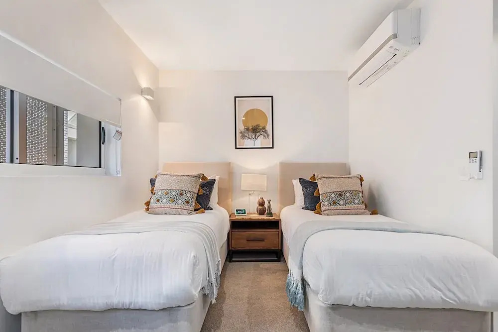 Luxury 5-floor Unit With Ocean Views Near Beach