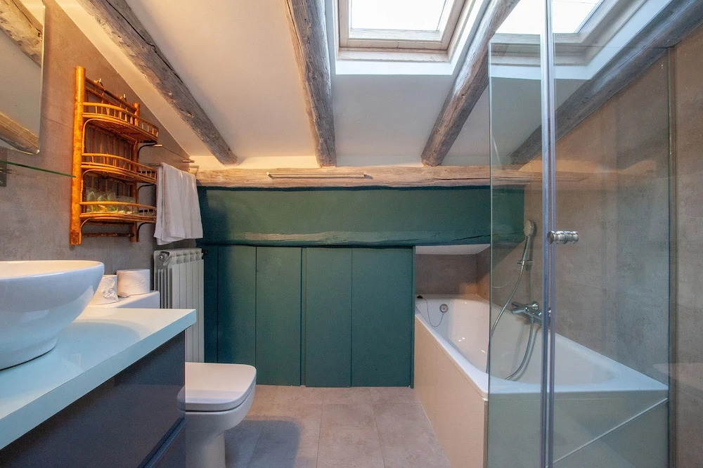 Spacious flat for families by Allô Housing