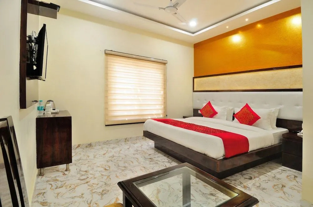 The Grand Uddhav New Delhi