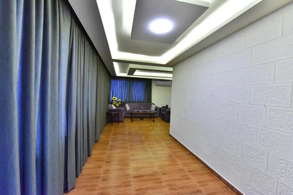 Al-Farouq Suites