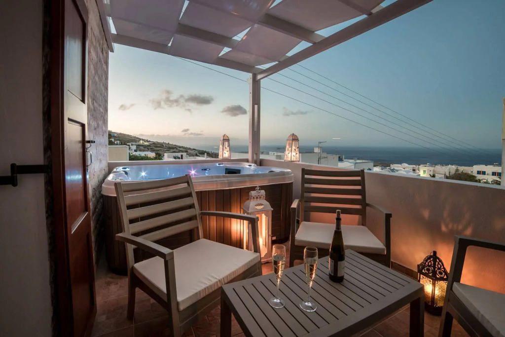 Suite Home Santorini