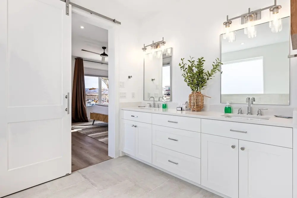 A Sapphire Sunset 5 Bedroom Townhouse
