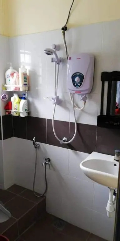 KS 88 Terrace Homestay 15Pax 4R2B nearby LotusTesco