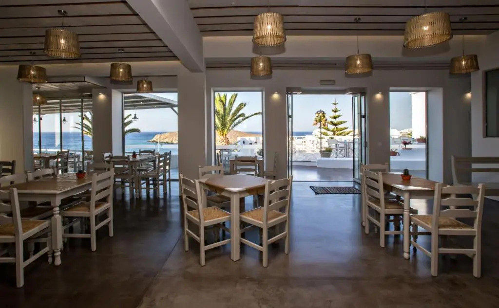 Porto Raphael Residences & Suites