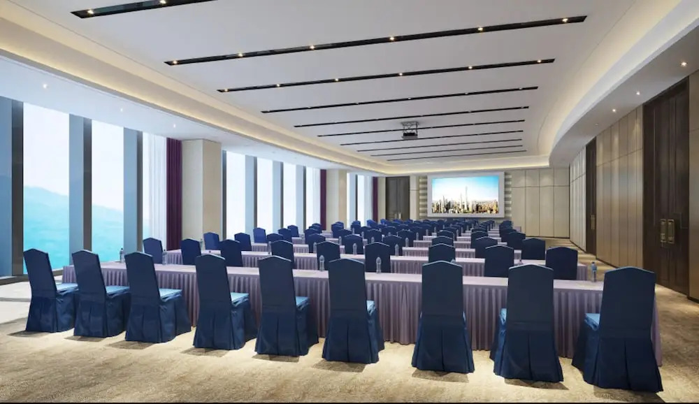 Qilu Luxury Blue Horizon Hotel
