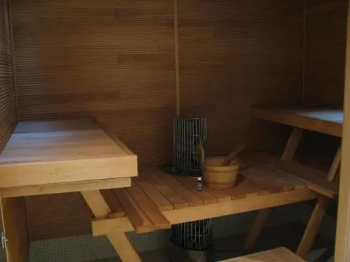 Wanha Koulu Tahko Unelma, 4mh, Palju, Sauna, Tupakeittiö, Wifi, Liikuntasali, RinteetSpaRavintola 6km, Lemmikit OK, Edukas