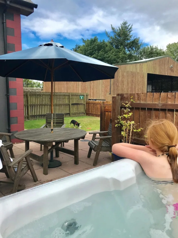 Keepers Lodge with Hot Tub