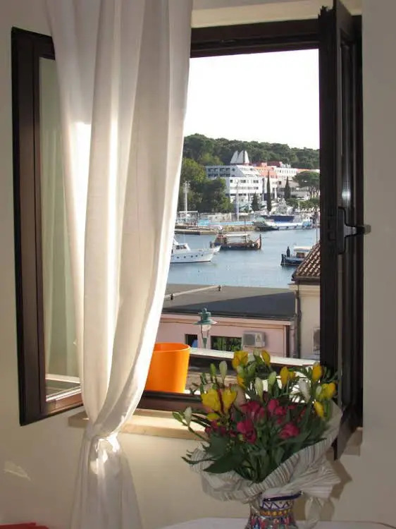 Guest House Pina