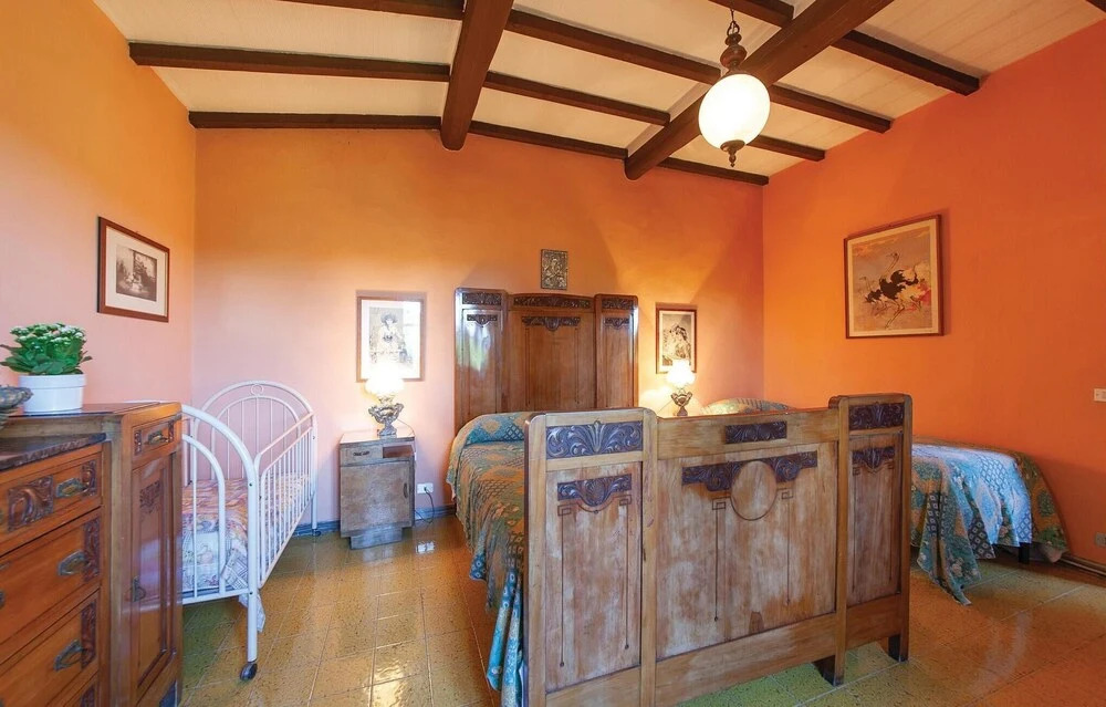 Awesome Home in Crespina PI With 6 Bedrooms, Sauna and Private Swimming Pool