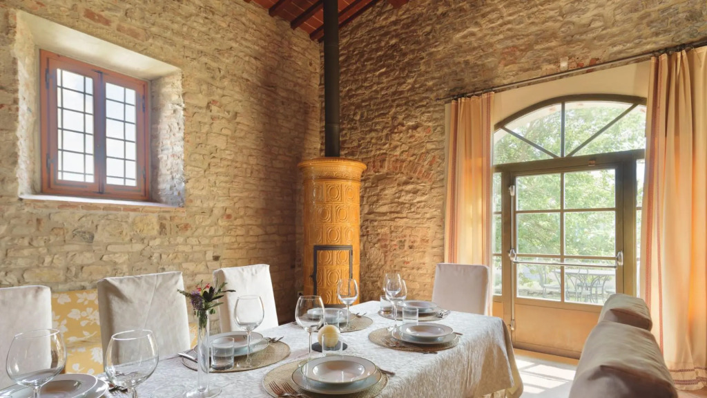 Luxury villa just 14 km from Florence. Sleeps 16 with hydromassage, sauna & gym!-Villa Il Forte