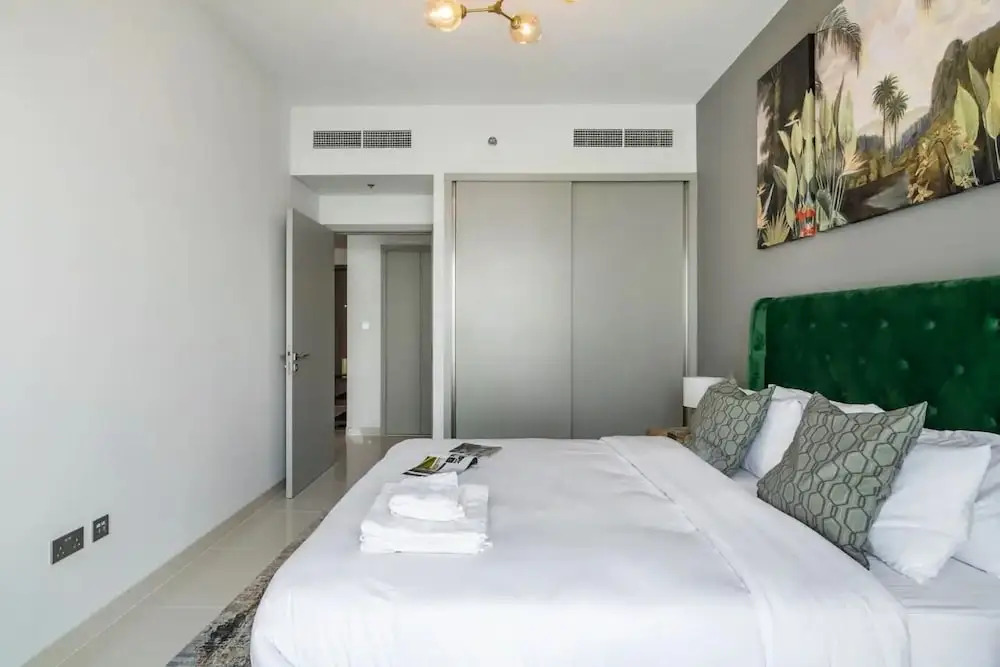 Sea view 2BR Beach Isle