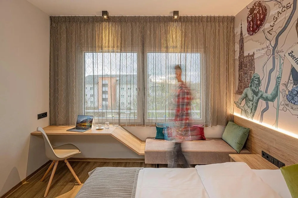 Adoro Aparthotel