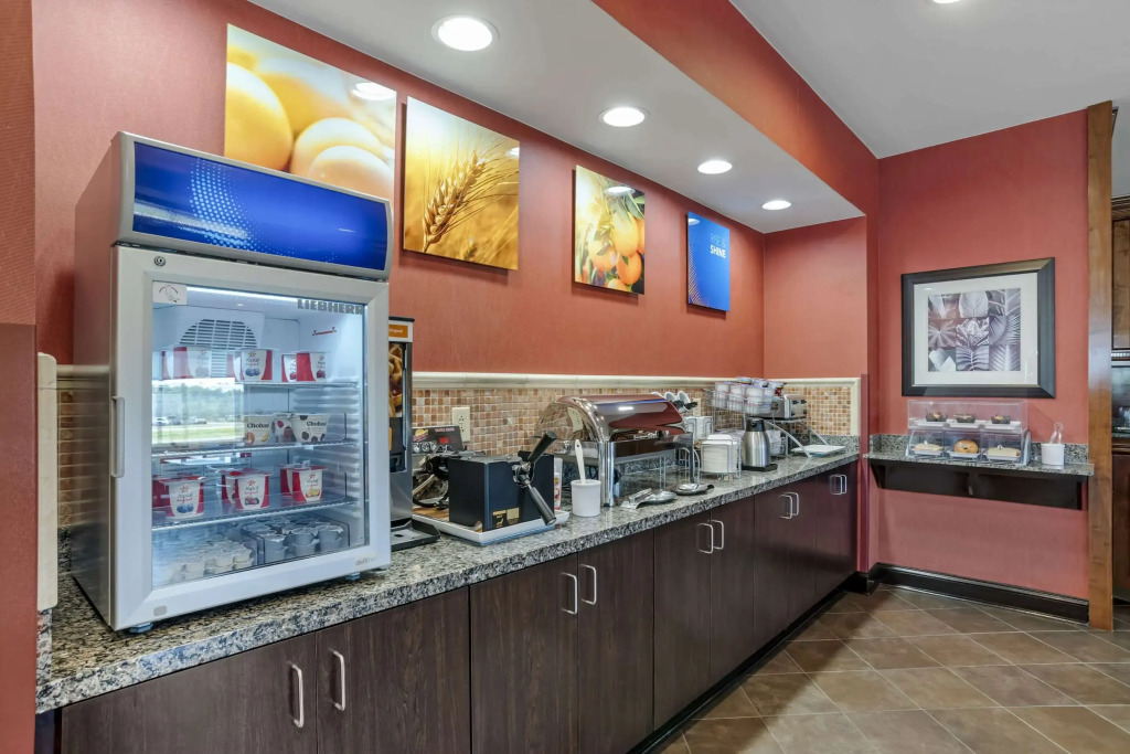 Comfort Suites