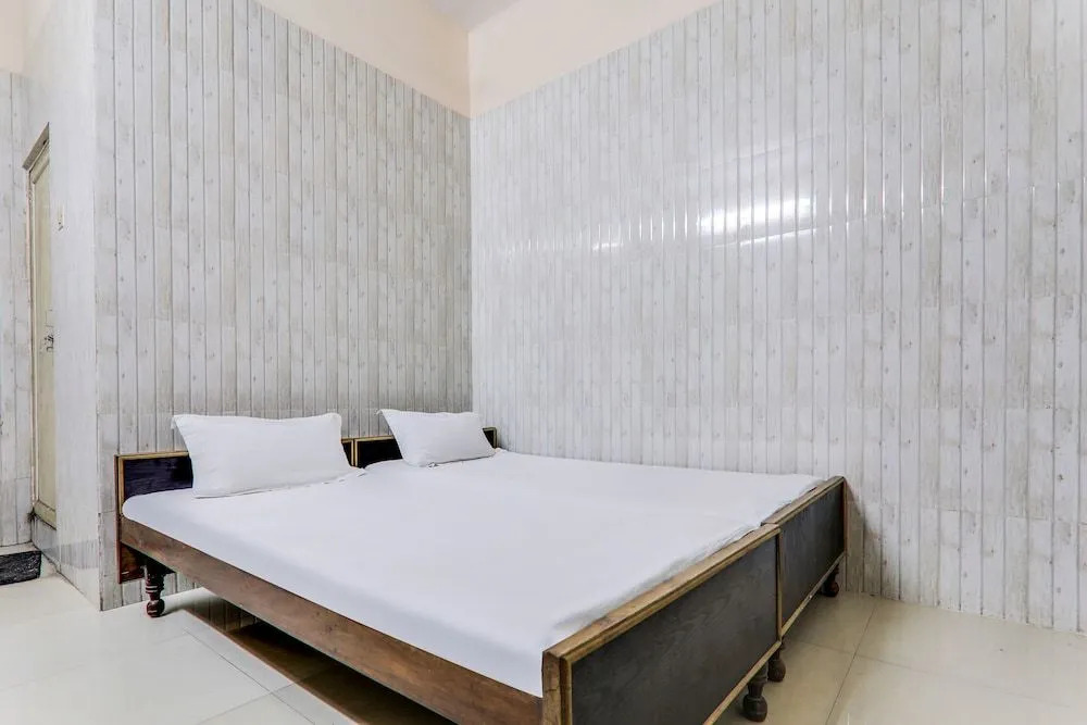 Spot On 60788 Hotel Venkatesh