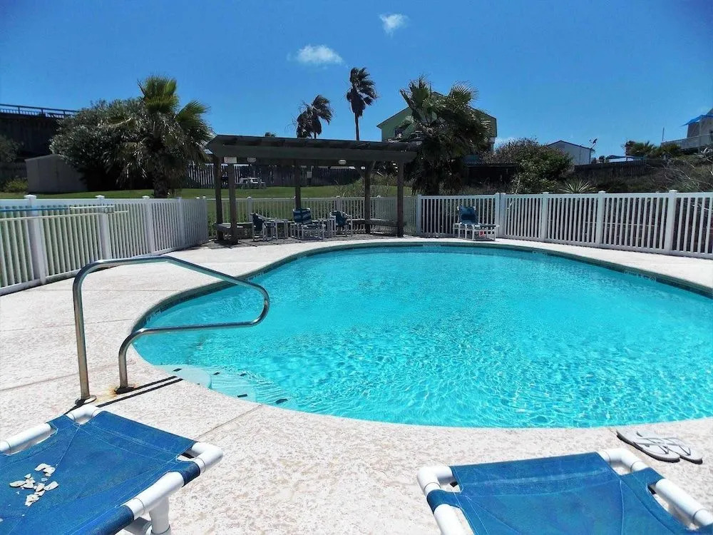 Seamist - 1 Br Condo