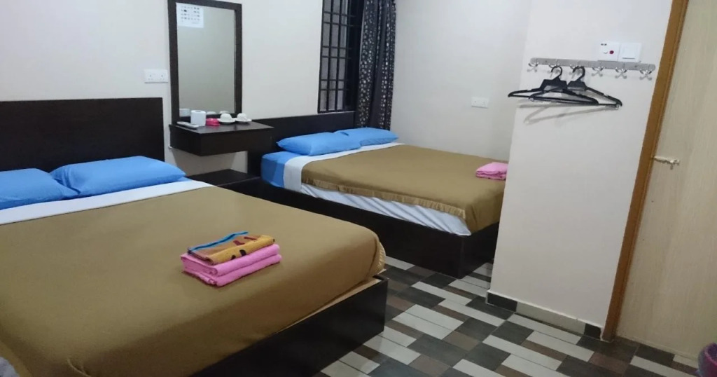Ria Cameron Hotel