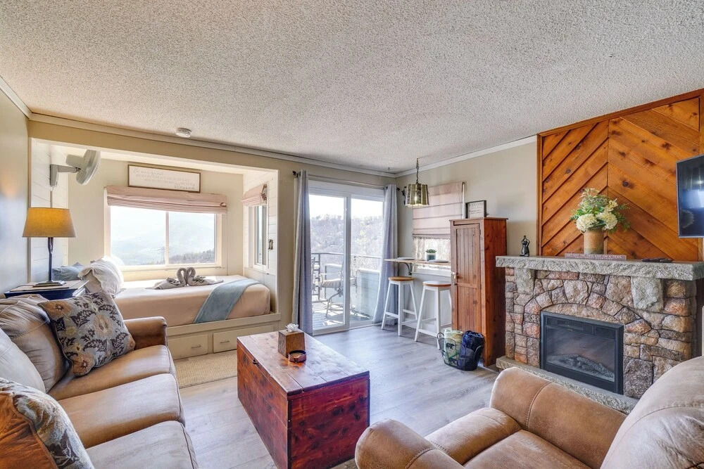 Studio ~ 3 Mi to Great Smoky Mountain Nat'l Park!