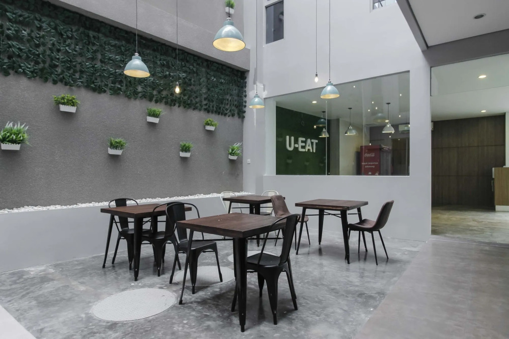 RedDoorz Plus near Tebet