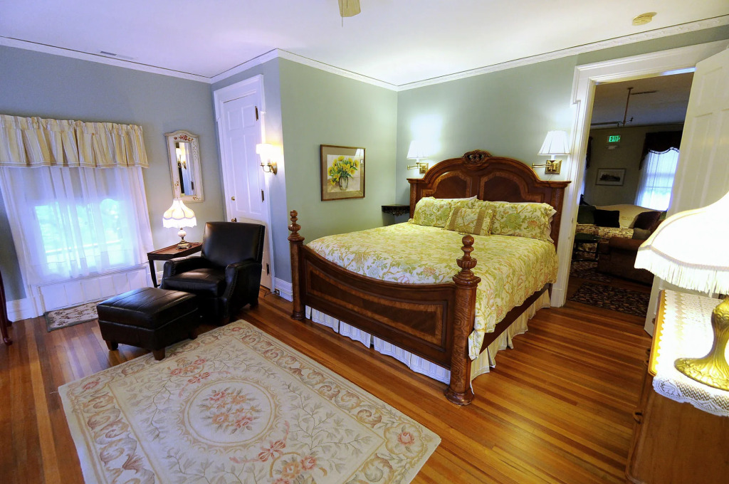 The Oliver Inn