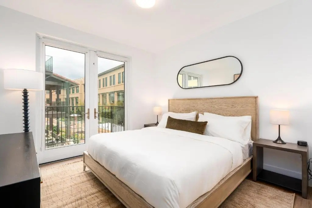 Mint House Menlo Park by Kasa