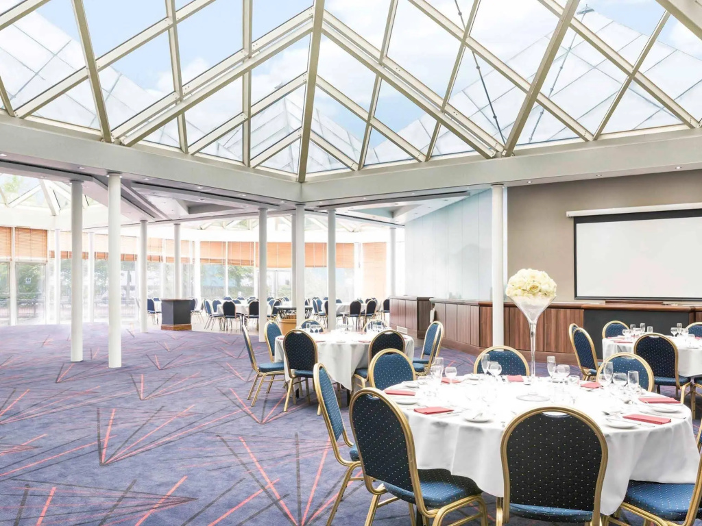 Mercure St Helens