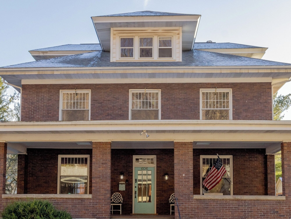 The Lodge