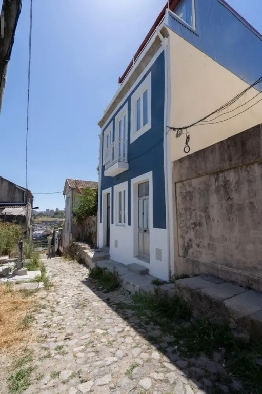 SV5 in Oporto With 1 Bedrooms and 1 Bathrooms