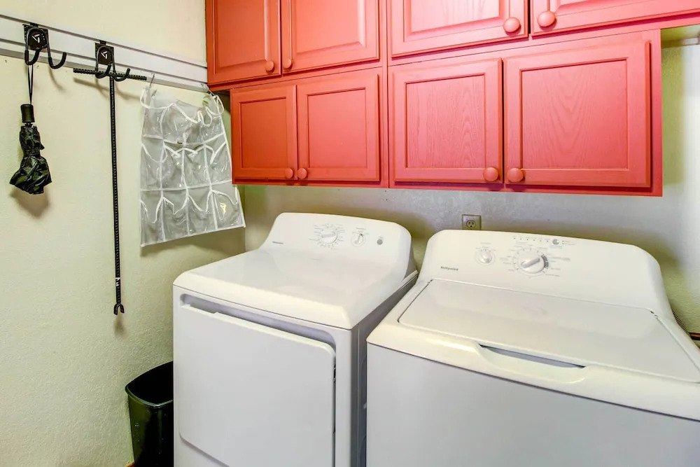 Near Golfing & Hiking: Pinetop Vacation Rental!