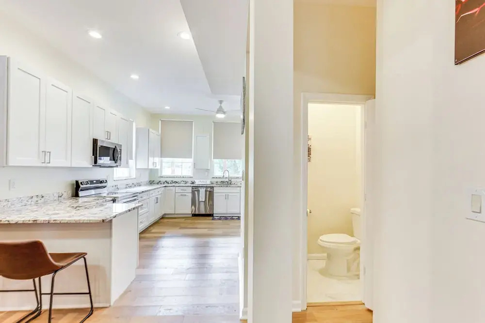 Pittsburgh Home w/ Skyline Views: Walk to Stadium!