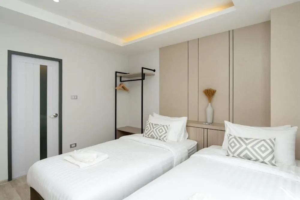 The Riski Hotel at Bangphlat Station SHA