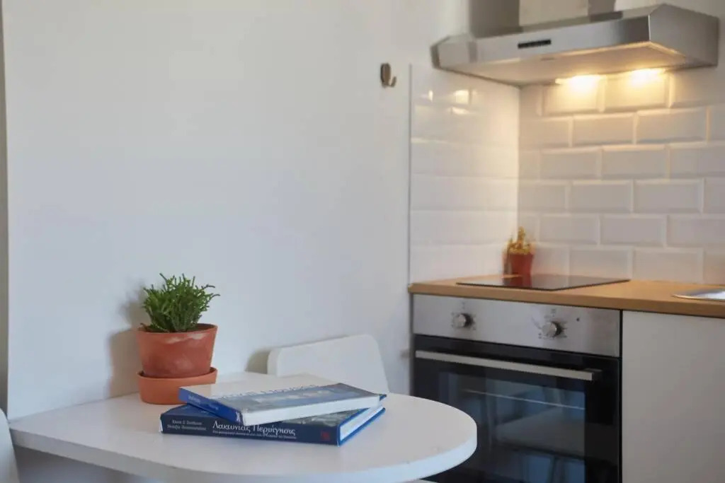 Bright Lovely Central Studio in Thessaloniki