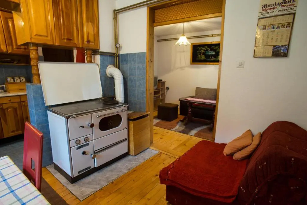 Guest house Jezera