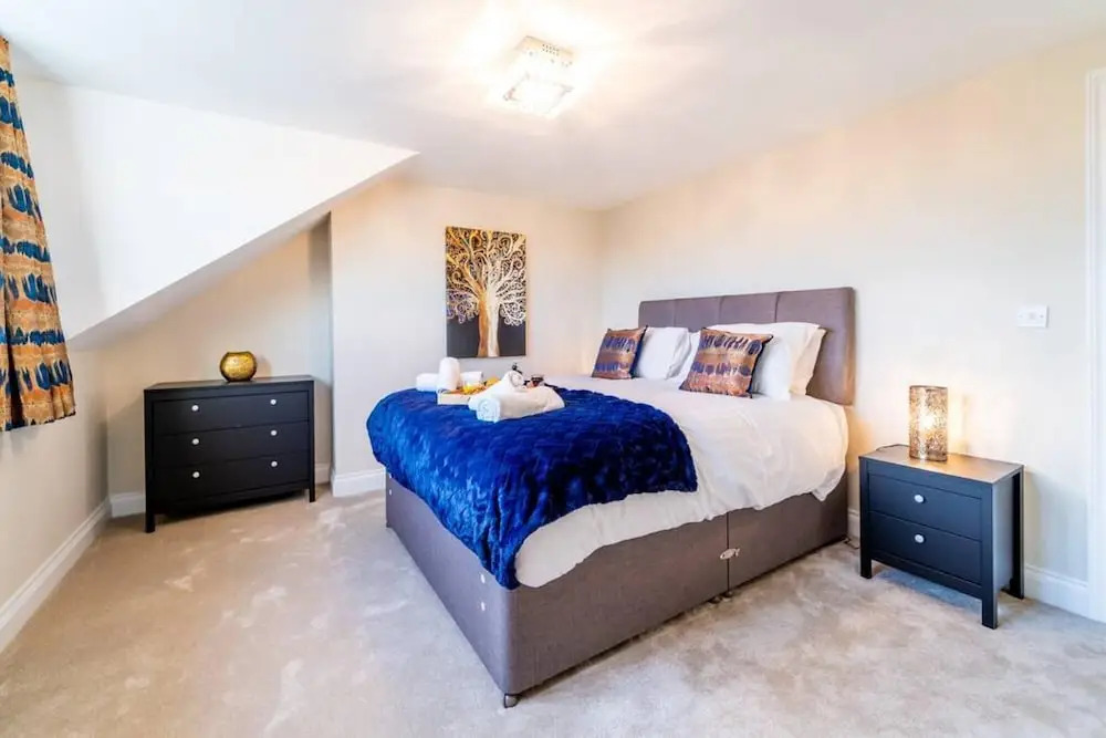 Stylish 3 Bedroom Maisonette