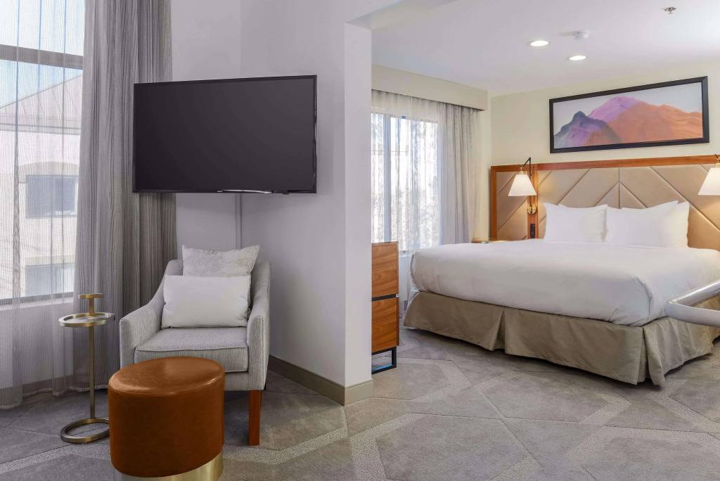 DoubleTree Suites by Hilton Hotel Sacramento - Rancho Cordova