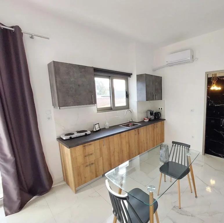 Finikas Suites & Apartments Airport By Airstay