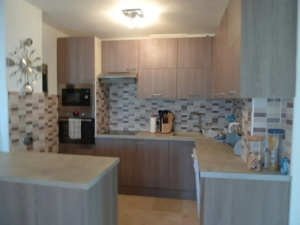 Beautiful 3 bed 2 Bath Penthouse Free Wifi & Parking, A/c, Fantastic sea Views