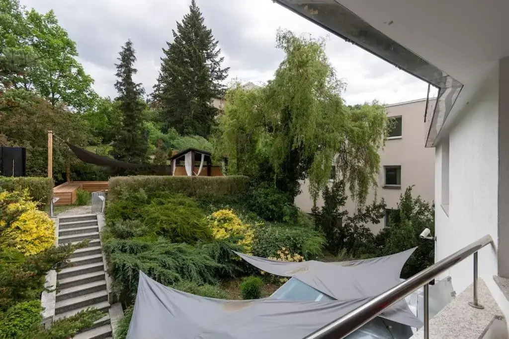 Wagner Stays - Casino Royal Romantic 4BD - Rooftop - Whirlpool - Games