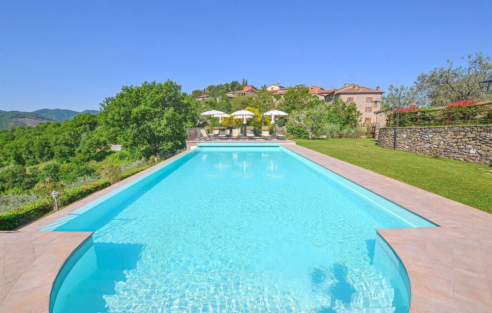 Gorgeous Home In Arezzo