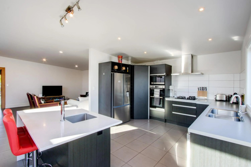 Coastal Villa - Napier Holiday Home