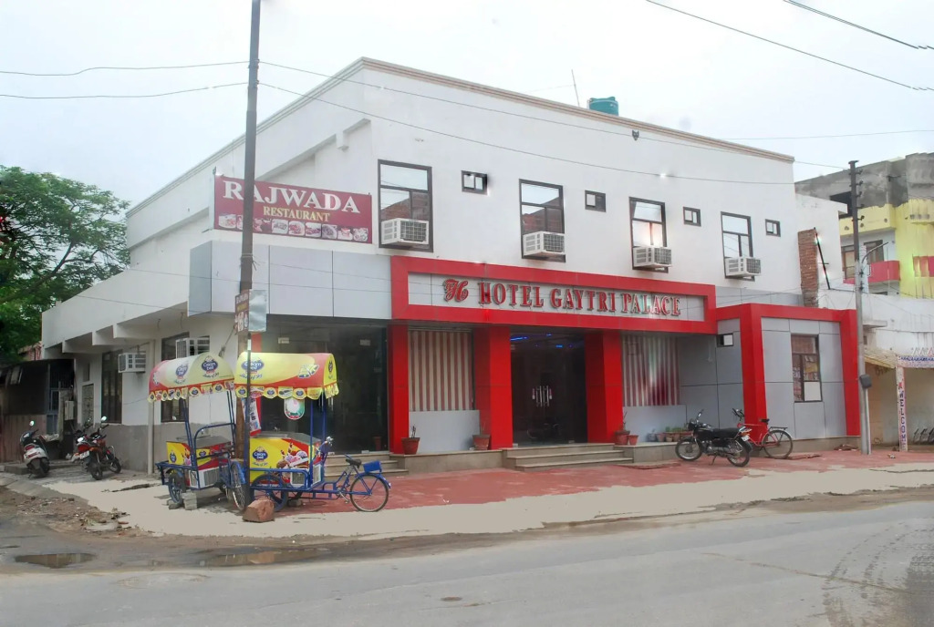 Hotel O Gayatri Palace