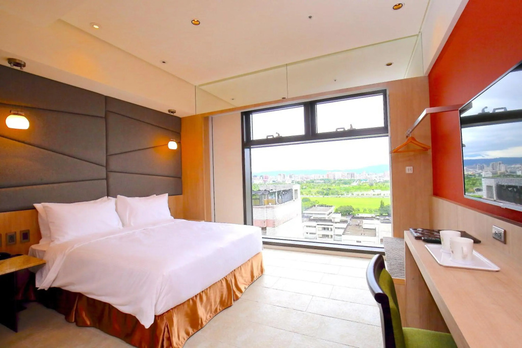 Kloud Hotel