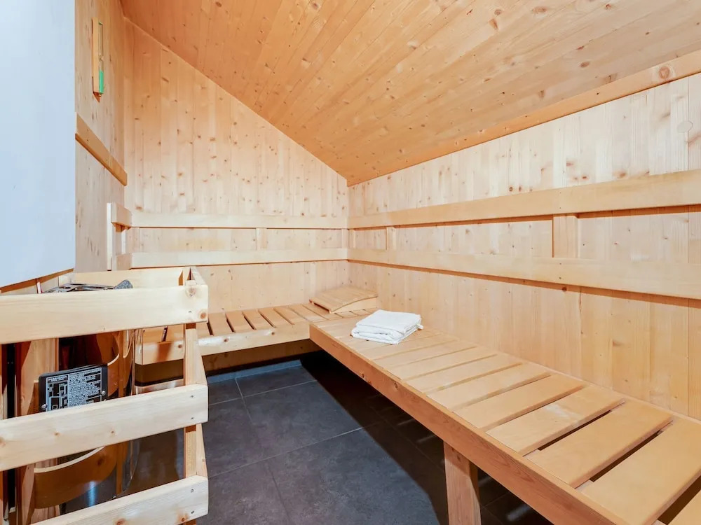 Cosy Chalet in Stadl An Der Mur with Conservatory