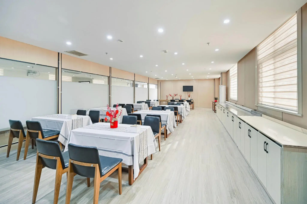 GreenTree Inn Changzhou Menghe Town Chengfeng Building