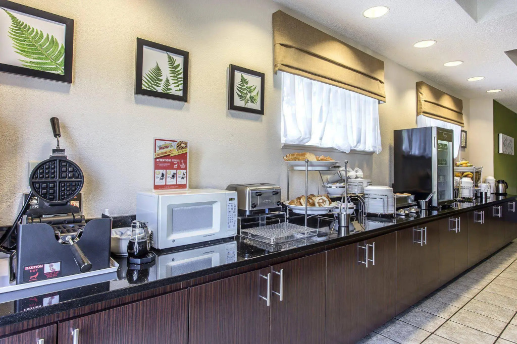 Sleep Inn & Suites